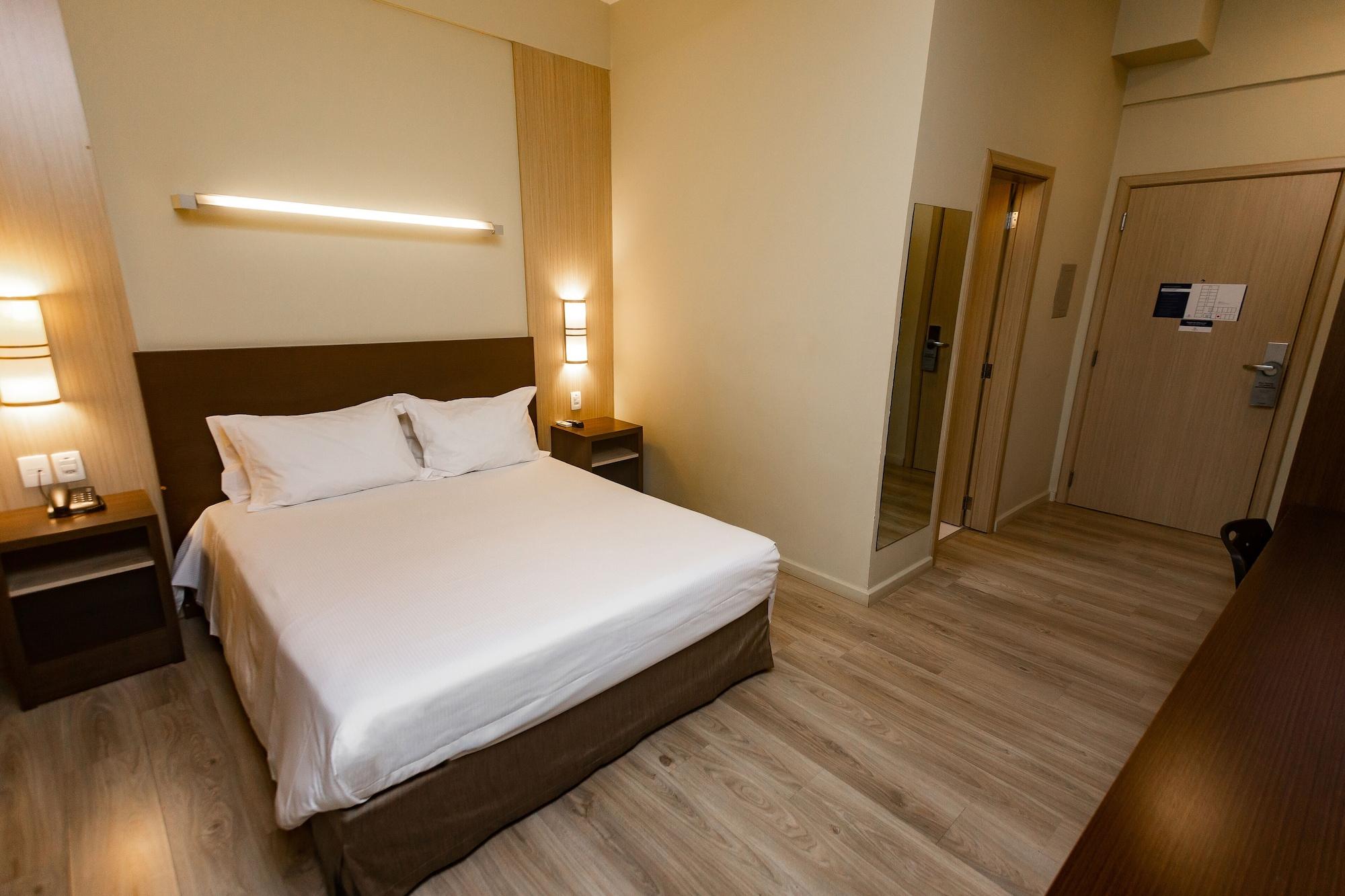Master Cosmopolitan Moinhos De Vento Hotel