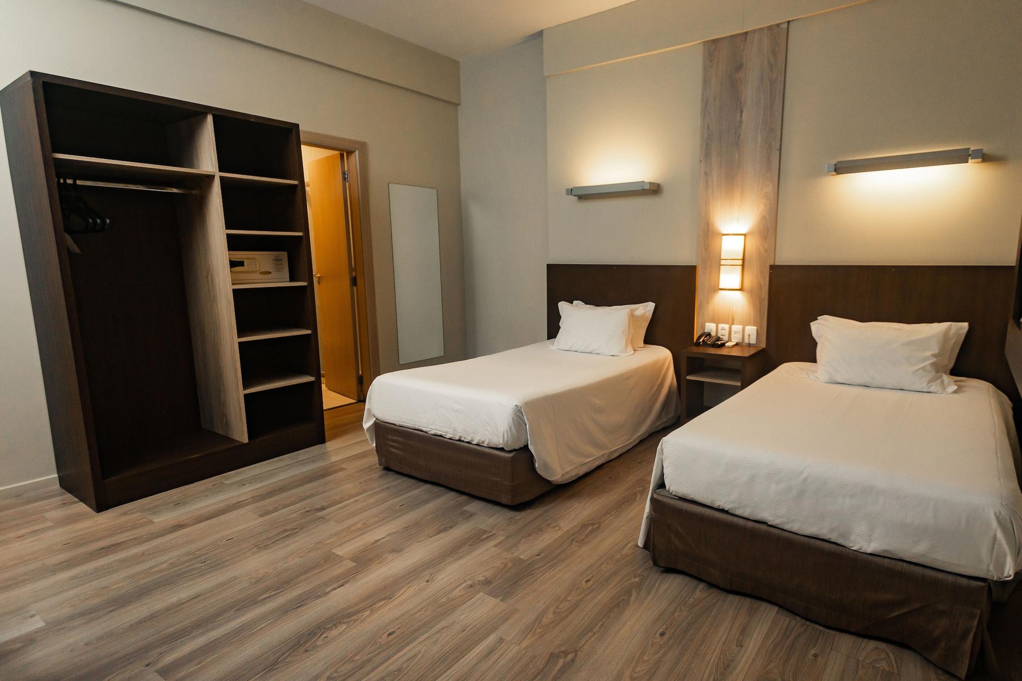Hotel Master Cosmopolitan Moinhos De Vento 4*